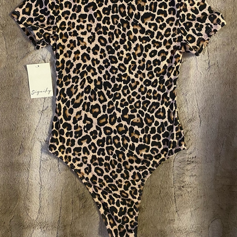 Signify -  Bodysuit - Picture 5 of 9